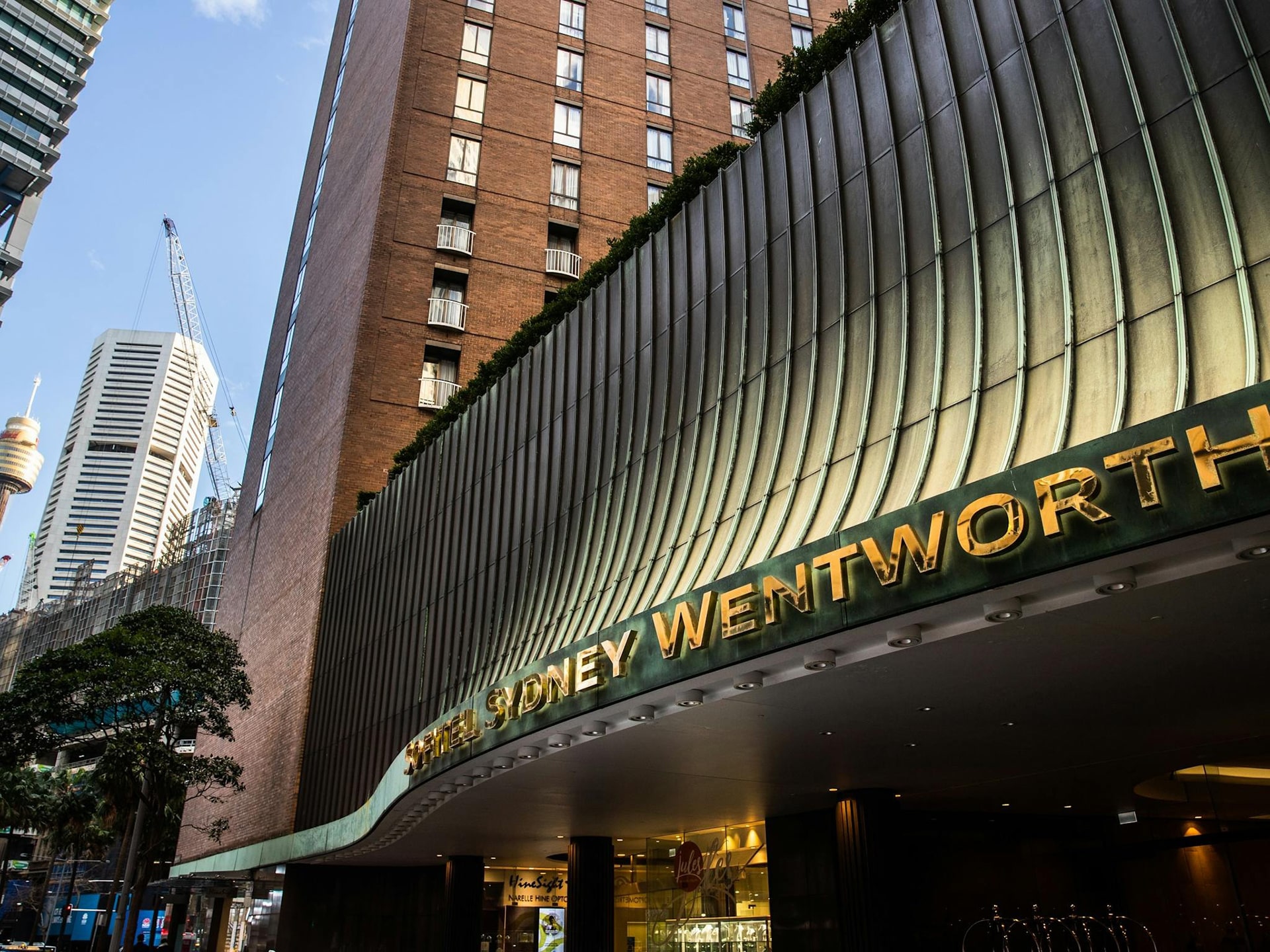 eurodoors_projects_Sofitel_HERO-min